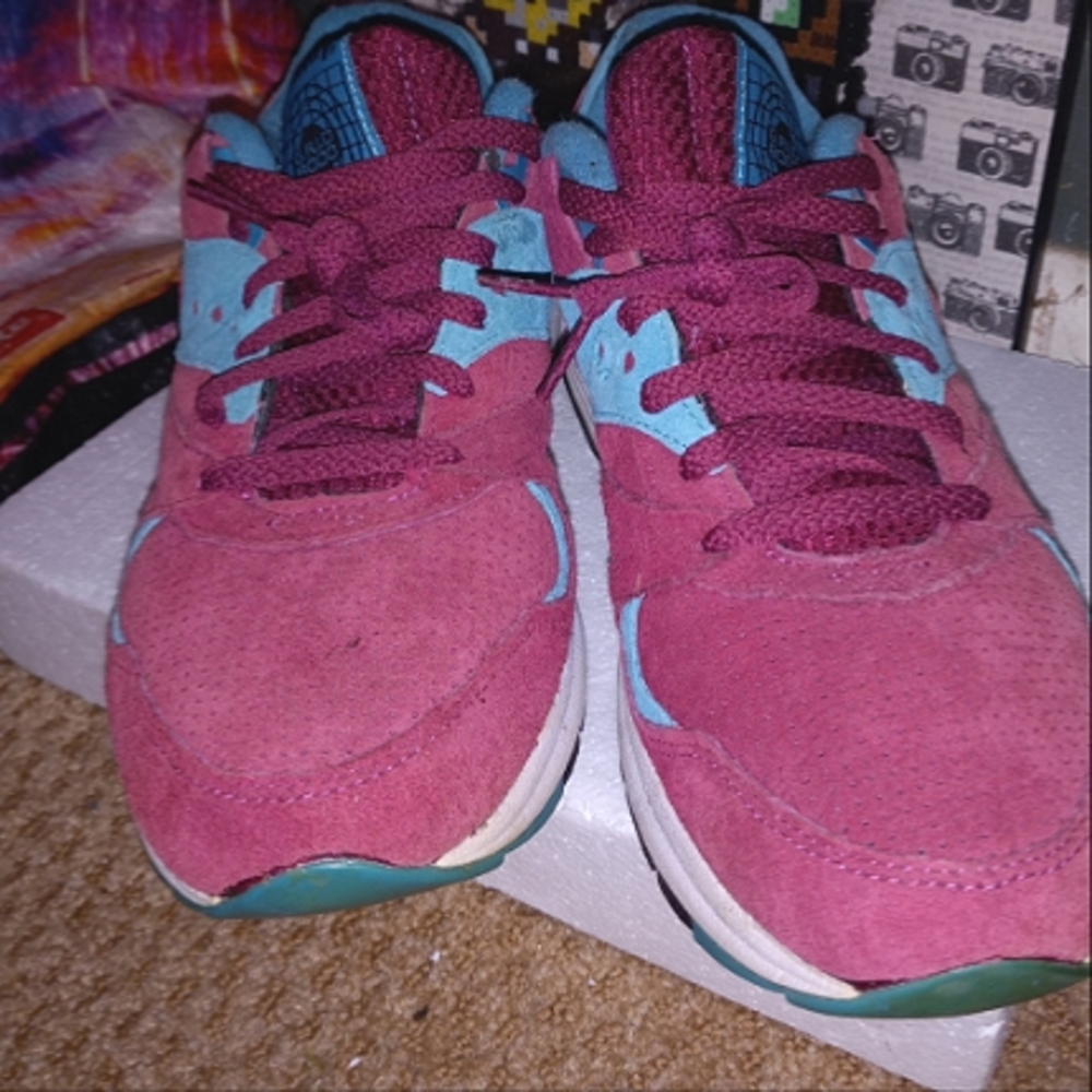 Men's Burgundy and Teal Athletic Sneakers